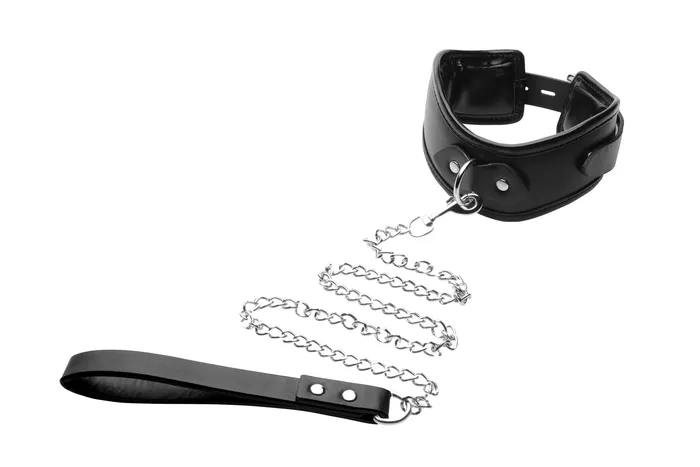 Padded Locking Posture Collar With Leash XR Brands Strict Male Sex Toys