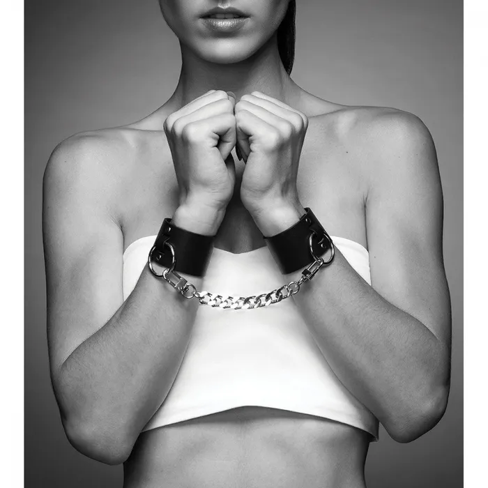 Entrenue Couples Bijoux Indiscrets Maze Wide Cuffs